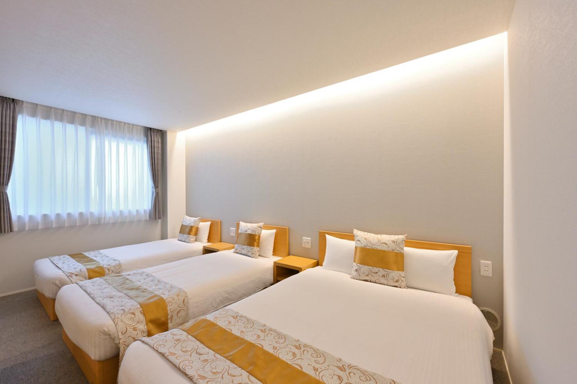 Grand Base Hiroshima Peace Memorial Park Aparthotel Room photo