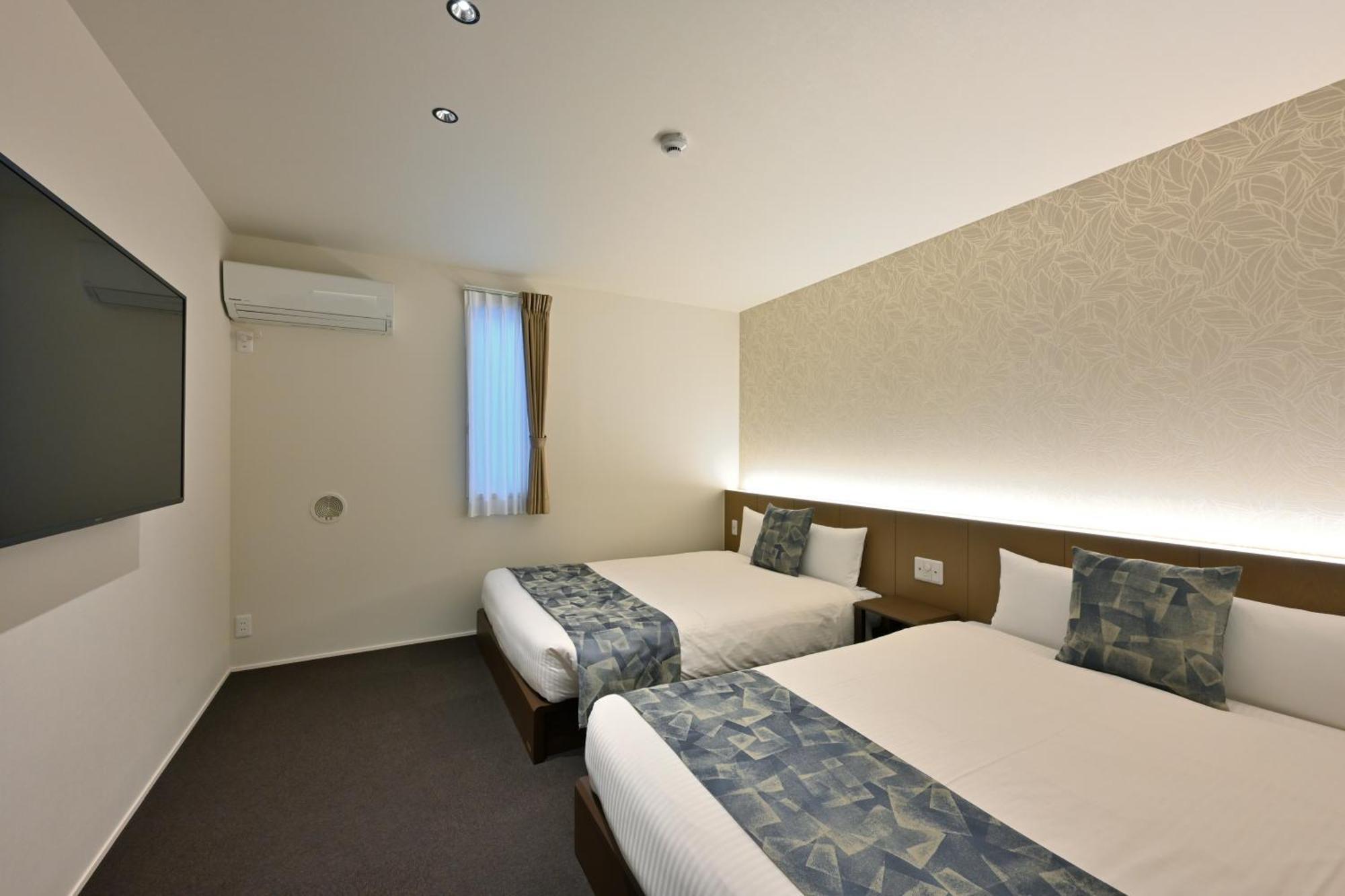Grand Base Hiroshima Peace Memorial Park Aparthotel Room photo